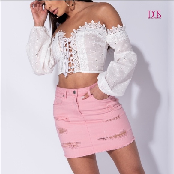 🔥 5 ⭐️ Delilah - White Off Shoulders Crop Top - Picture 5 of 8